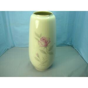 Royal KM Porzellan Bavaria Germany Rose Vase